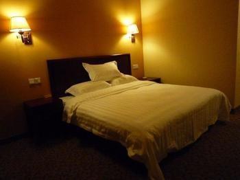 Country Garden Hotel Лоян Экстерьер фото